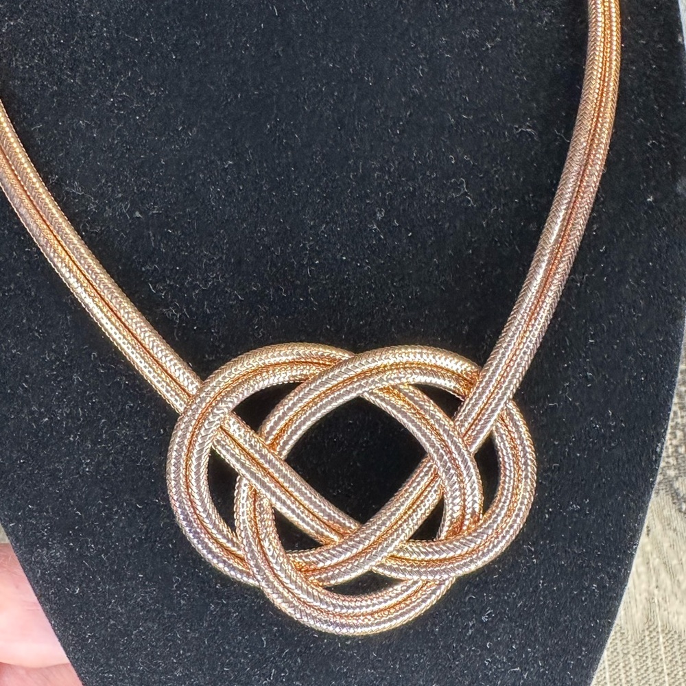 JCM Silver knot necklace makes a statement! - Picture 4 of 8